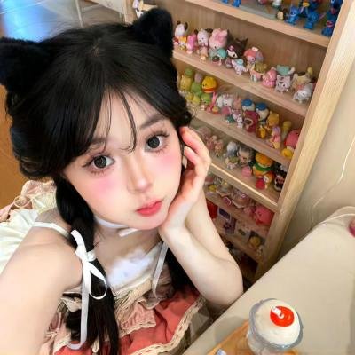 秋霞